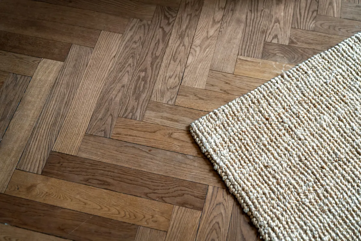 Parquet en chevrons rénové